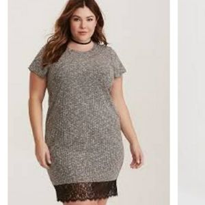 Grey ribbed sweater dress with lace hem